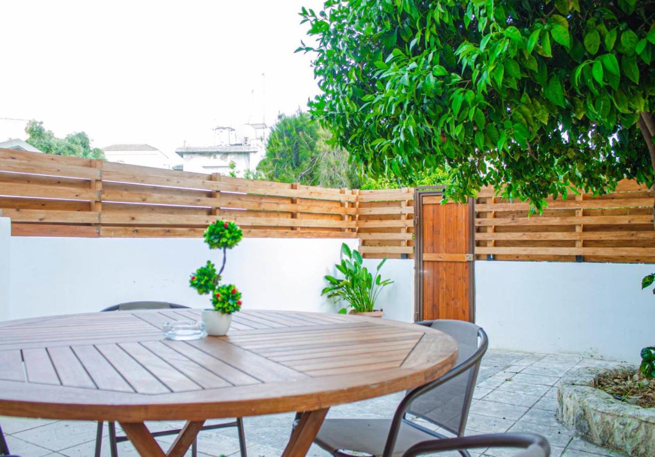 Dub House Apartment Пафос Екстериор снимка