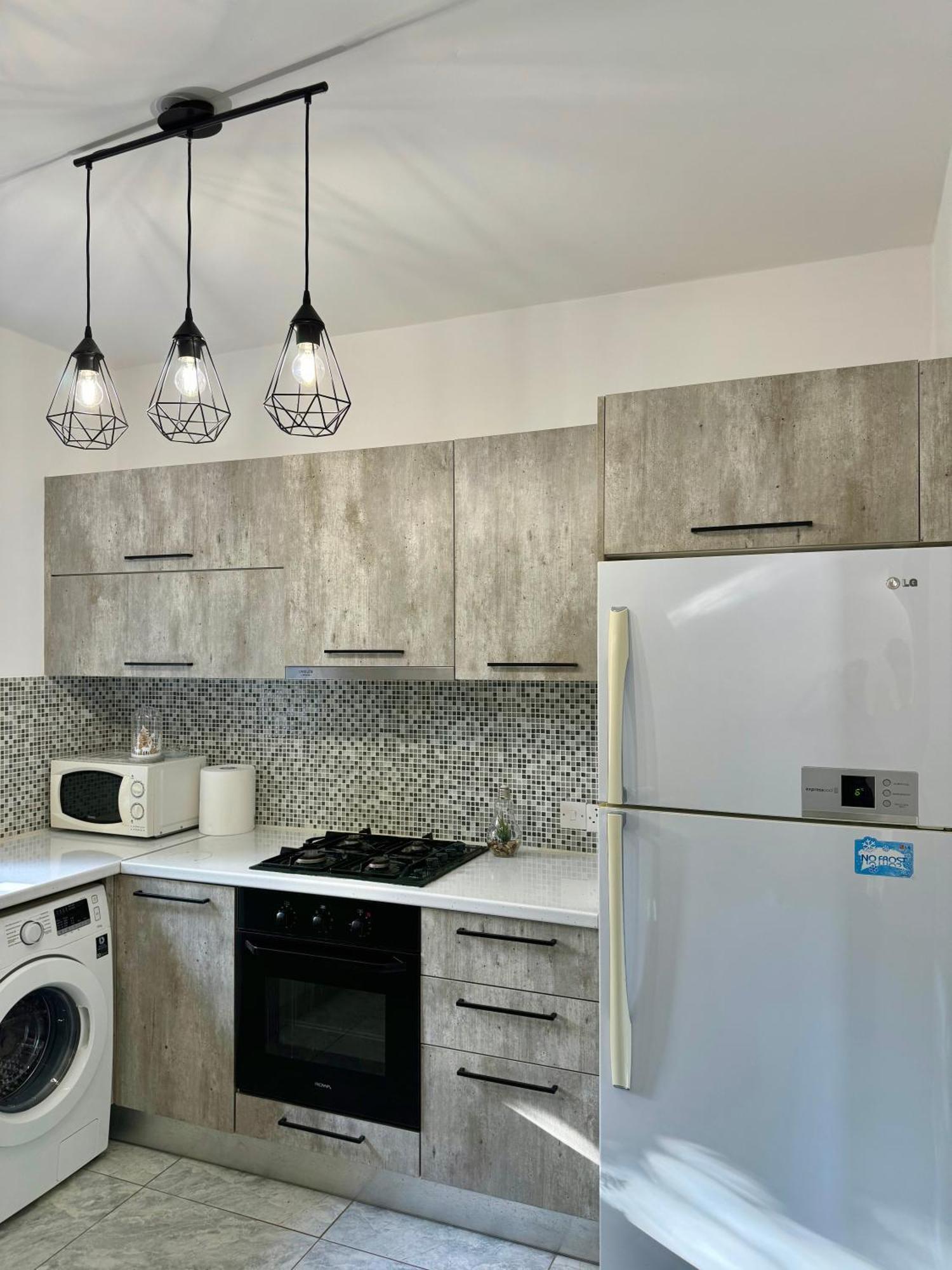 Dub House Apartment Пафос Екстериор снимка