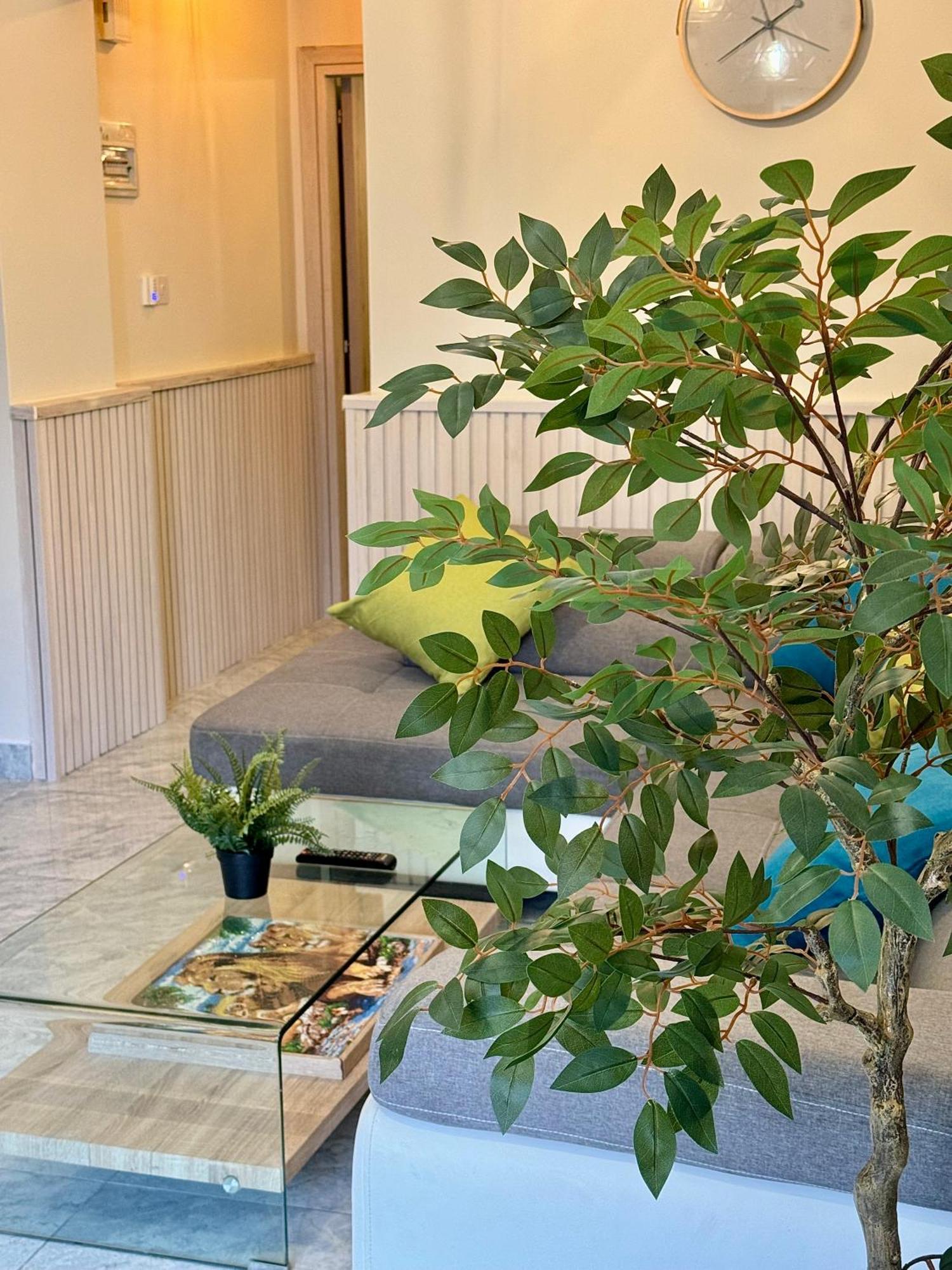 Dub House Apartment Пафос Екстериор снимка